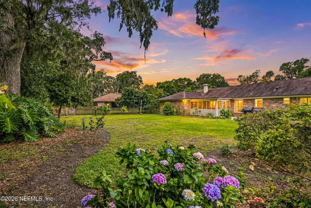 4423 Woodsong Loop W Jacksonville FL 32225