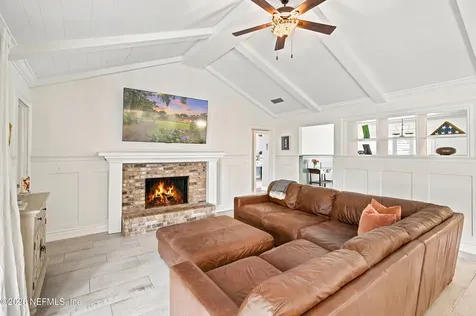 4423 Woodsong Loop W Jacksonville FL 32225