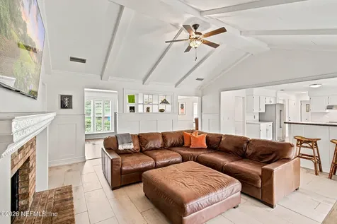 4423 Woodsong Loop W Jacksonville FL 32225