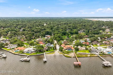 4423 Woodsong Loop W Jacksonville FL 32225
