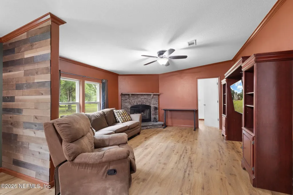 412 SW Fenton Glen Fort White FL 32038