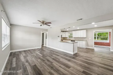 6557 Lou Drive N Jacksonville FL 32216