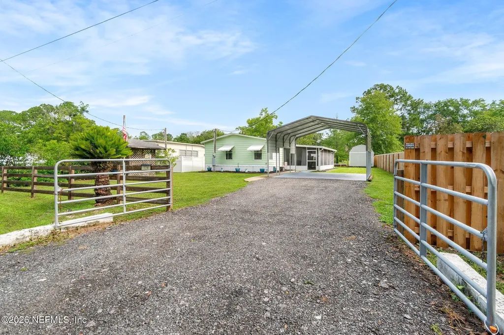 124 Fisherman Road Satsuma FL 32189