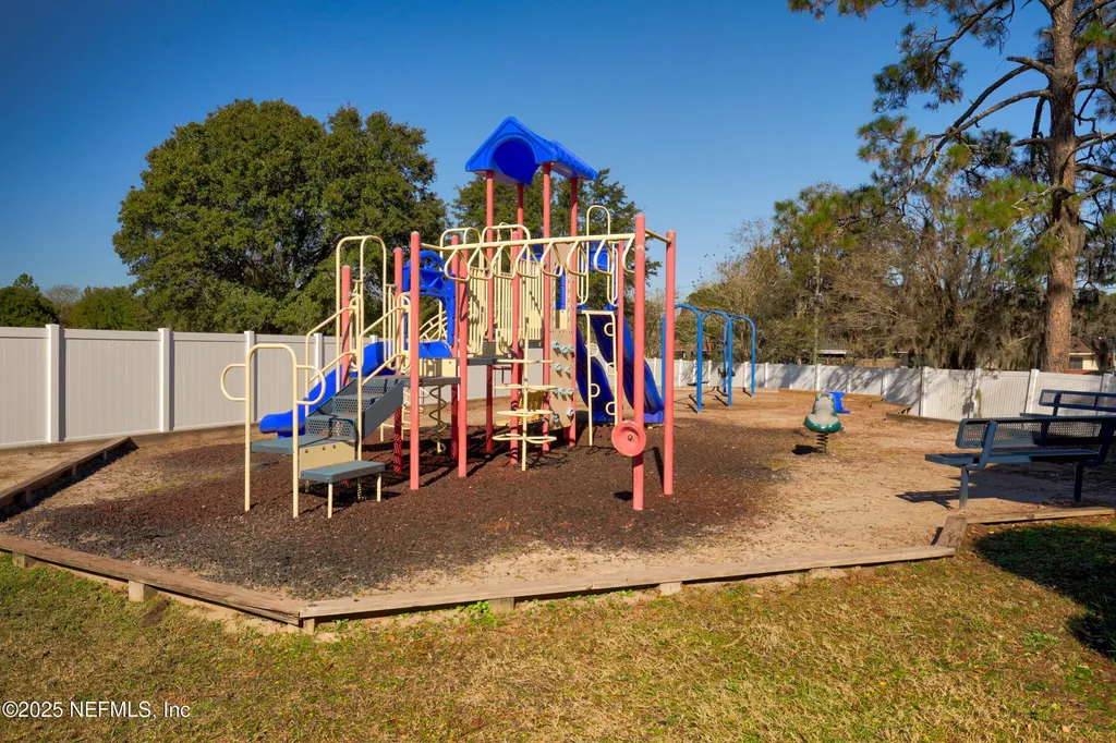 724 Liberty Circle Macclenny FL 32063
