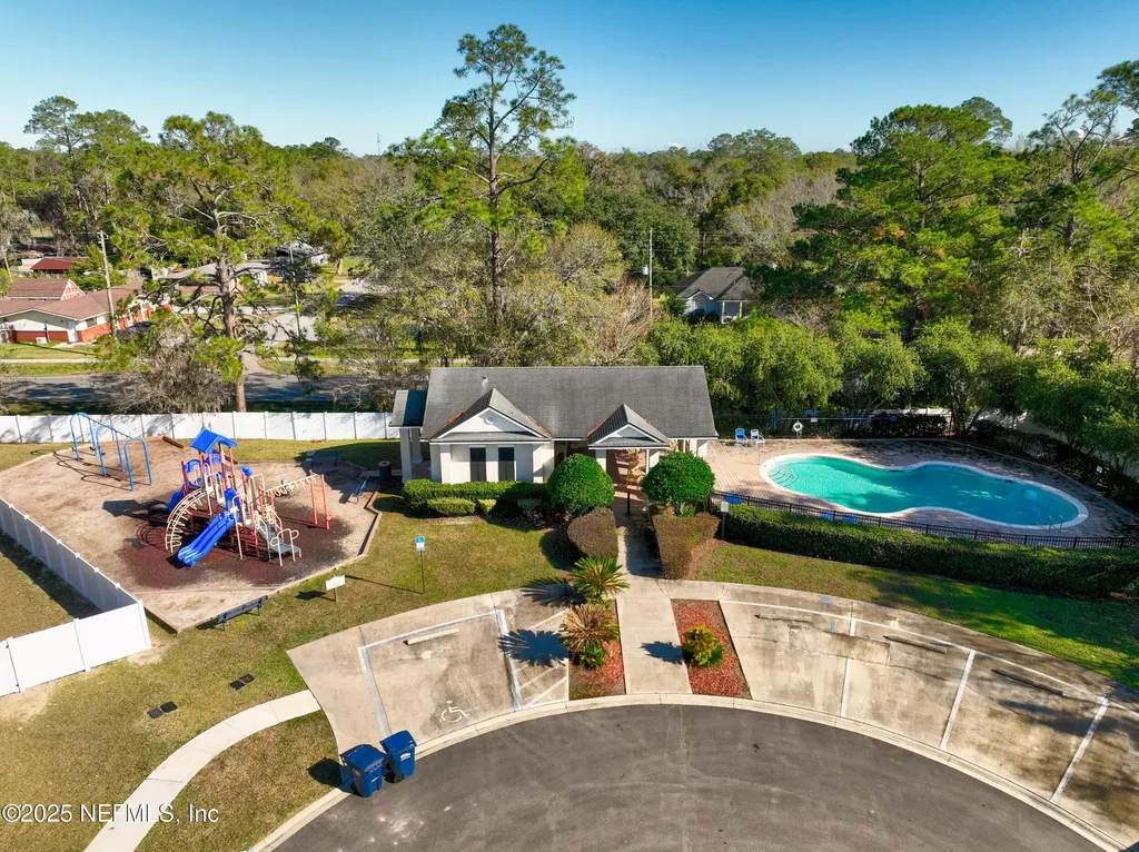 724 Liberty Circle Macclenny FL 32063
