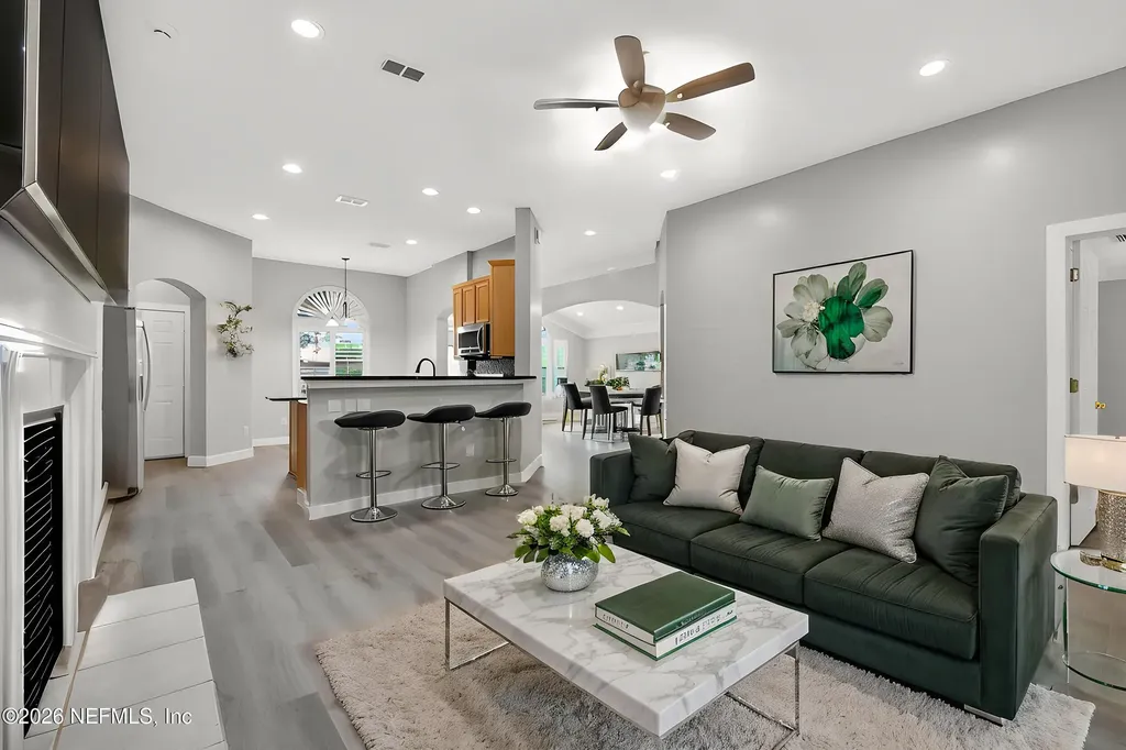 7834 Chase Meadows Drive W Jacksonville FL 32256