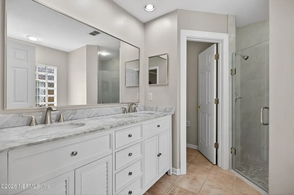 7834 Chase Meadows Drive W Jacksonville FL 32256