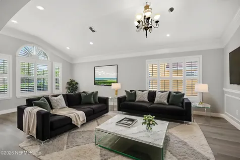 7834 Chase Meadows Drive W Jacksonville FL 32256