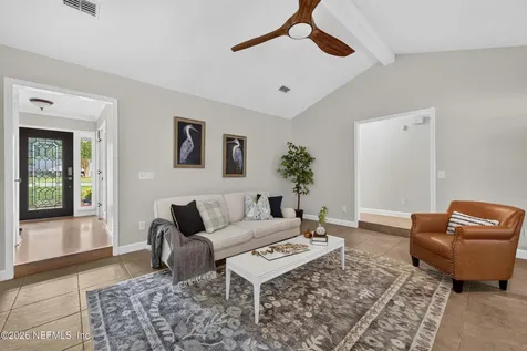 3735 Helicon Drive Jacksonville FL 32223