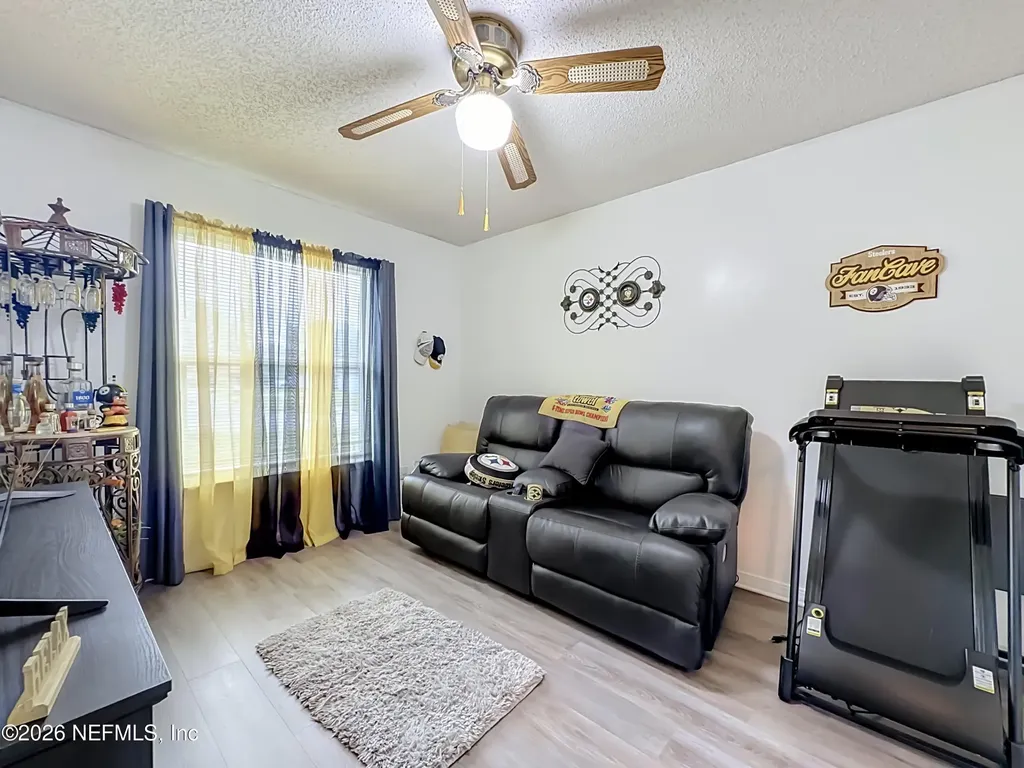 7224 Blackberry Lane N Jacksonville FL 32244