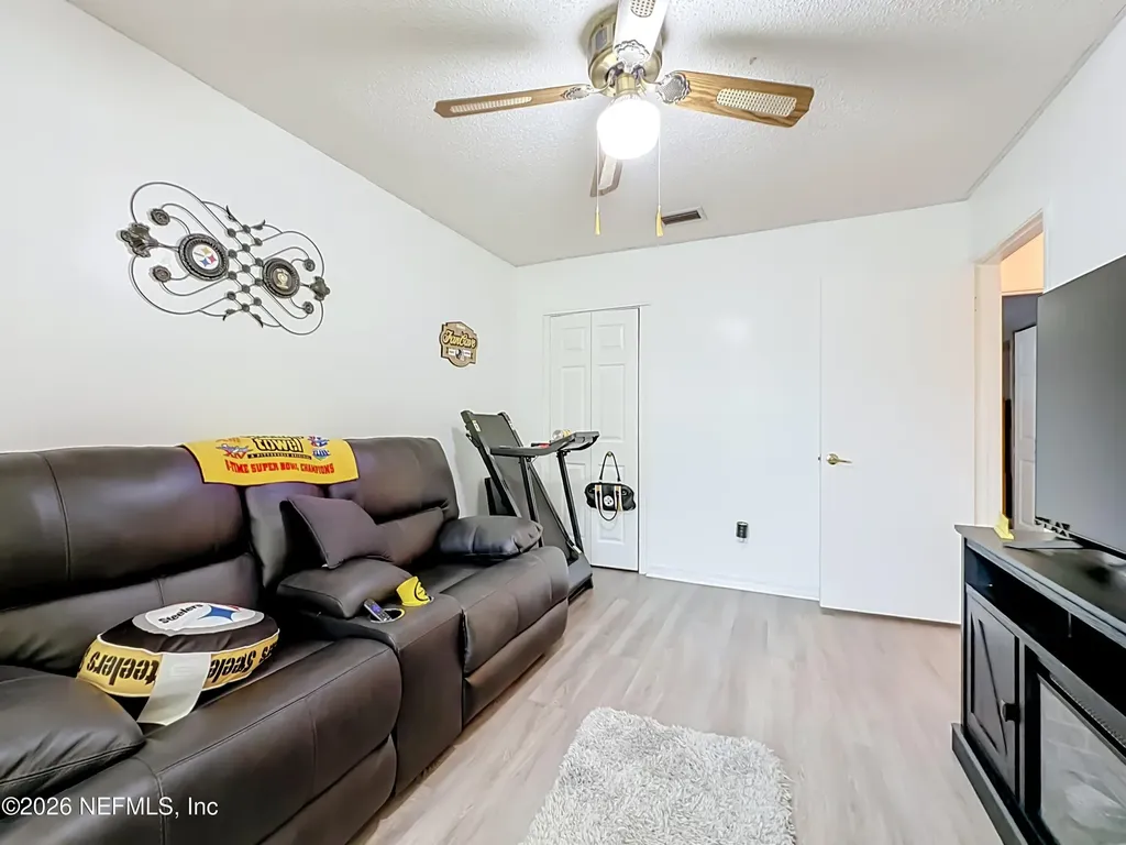 7224 Blackberry Lane N Jacksonville FL 32244