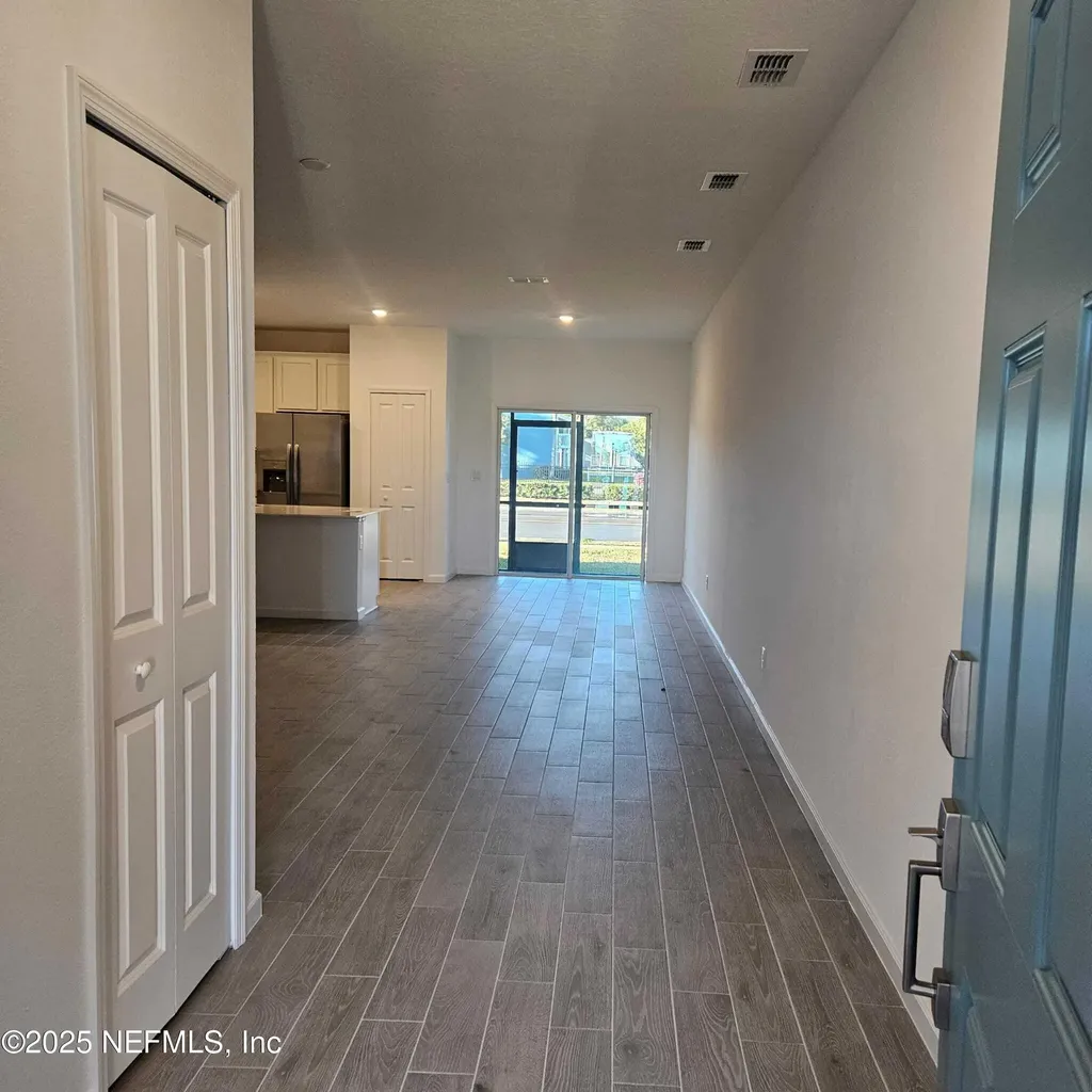 6896 Golden Monarch Avenue Jacksonville FL 32217