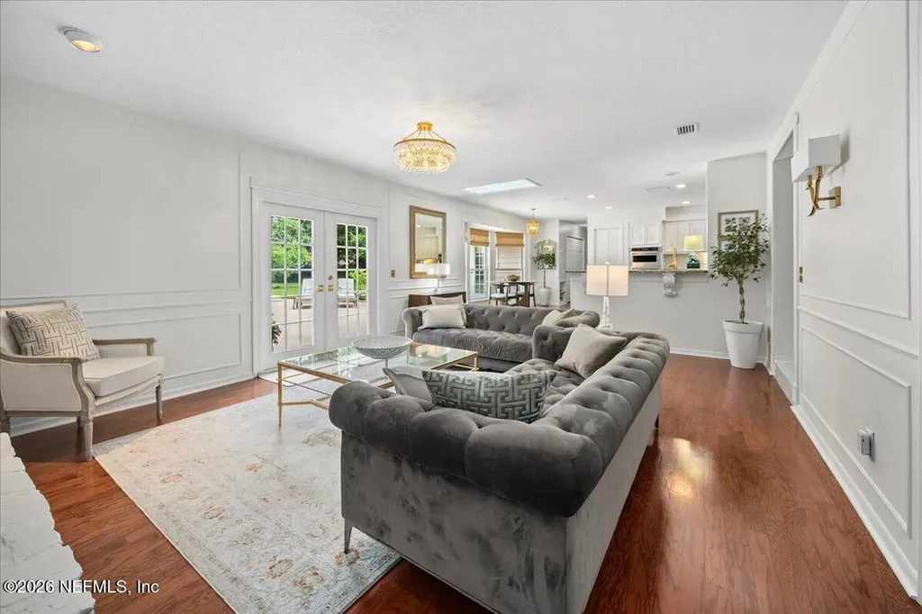 8176 Blue Jay Lane Jacksonville FL 32256