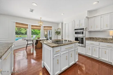 8176 Blue Jay Lane Jacksonville FL 32256
