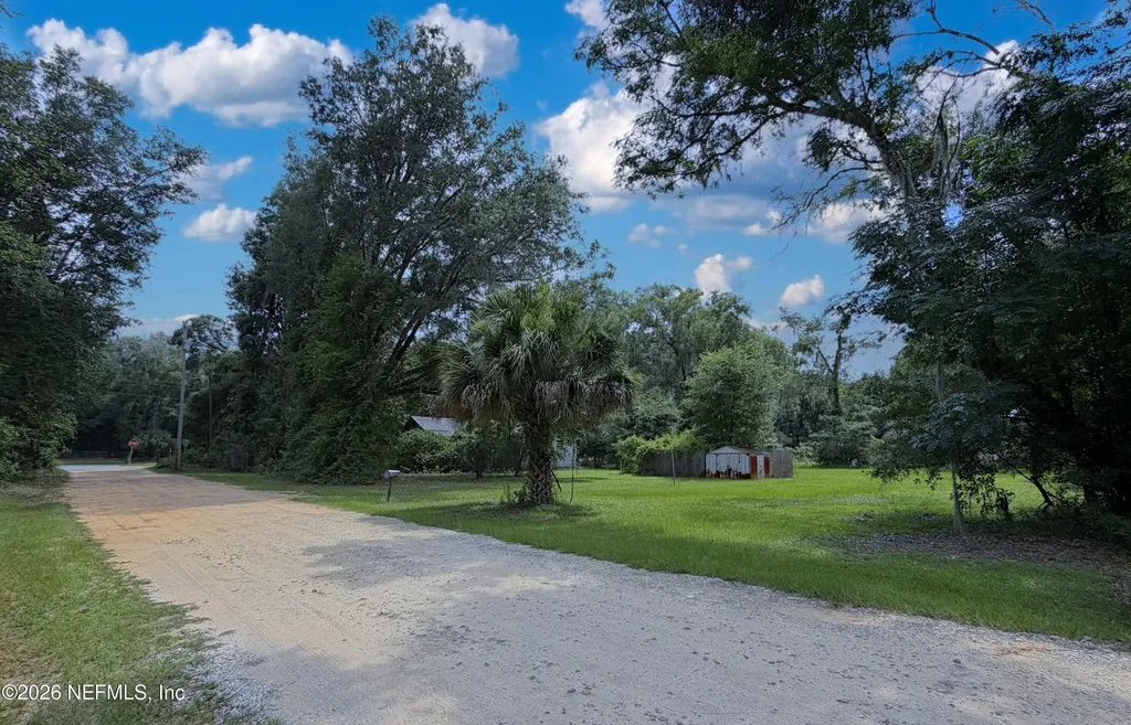 111 Savel Road Florahome FL 32140
