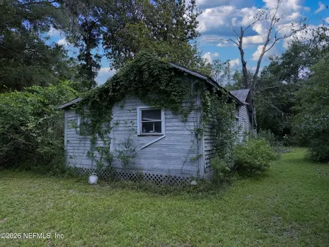 111 Savel Road Florahome FL 32140