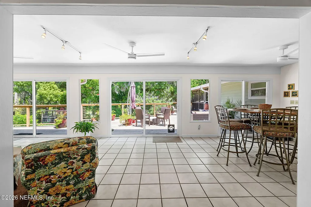 2247 Segovia Avenue Jacksonville FL 32217