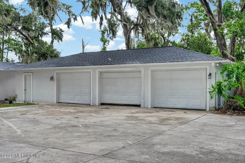 157 W Grandview Drive East Palatka FL 32131