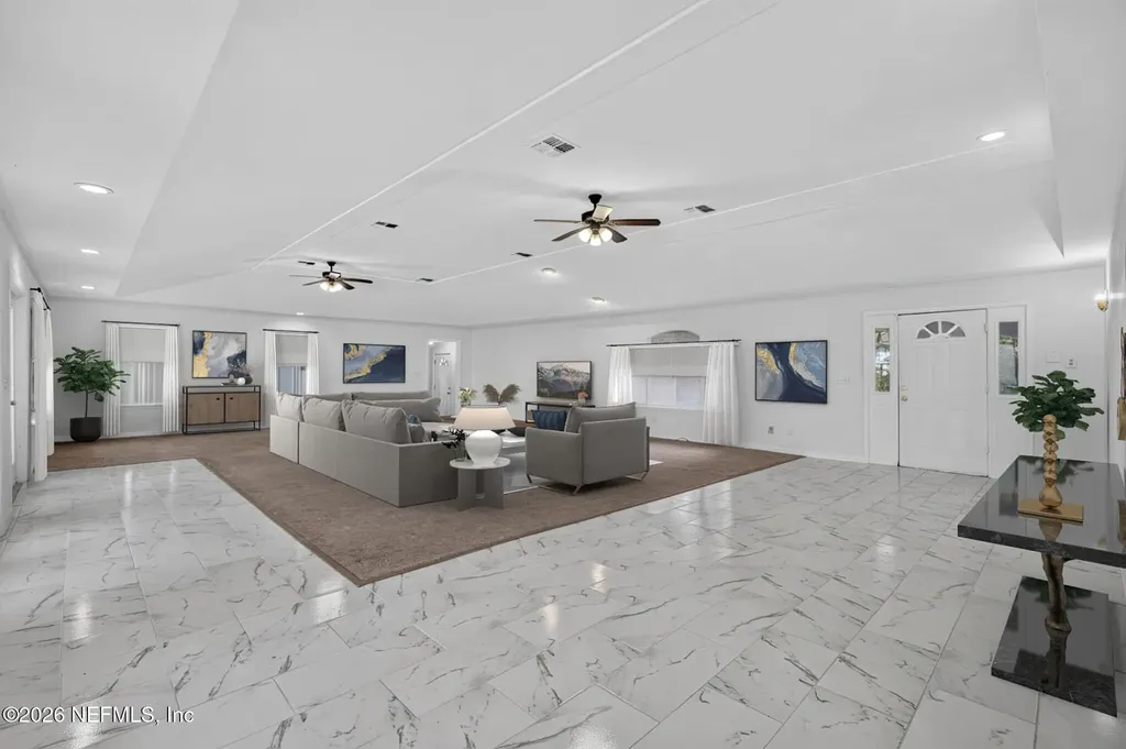157 W Grandview Drive East Palatka FL 32131