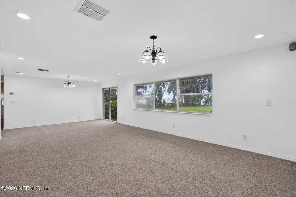 157 W Grandview Drive East Palatka FL 32131
