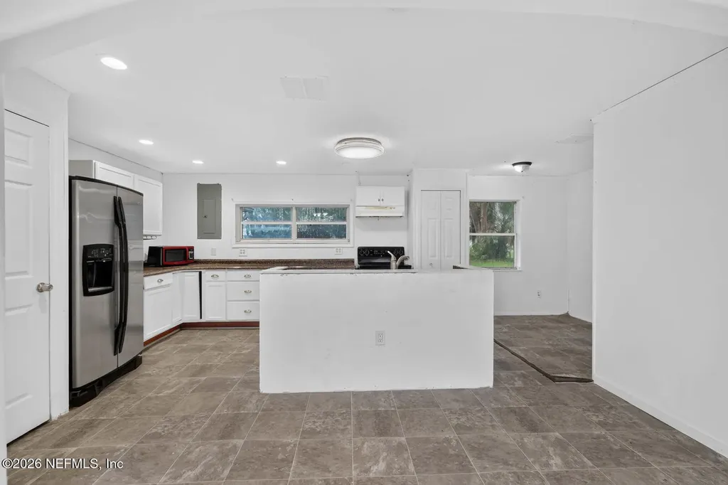 157 W Grandview Drive East Palatka FL 32131