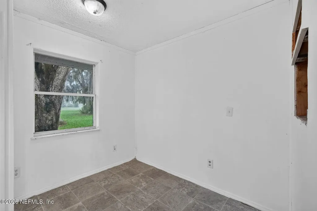 157 W Grandview Drive East Palatka FL 32131