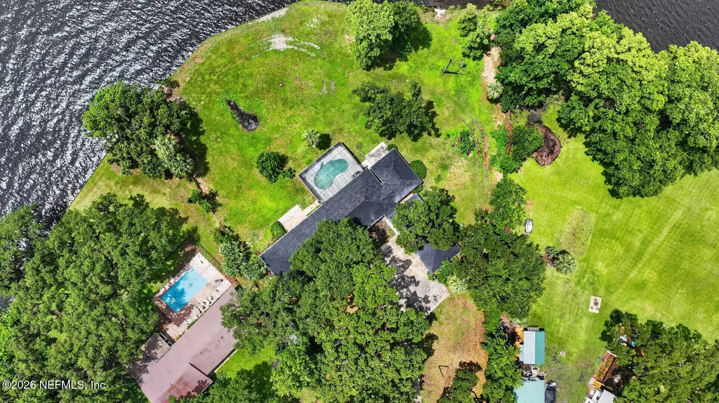 157 W Grandview Drive East Palatka FL 32131