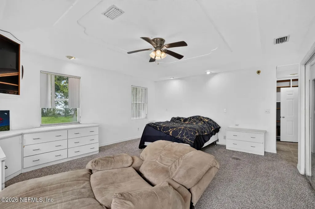 157 W Grandview Drive East Palatka FL 32131