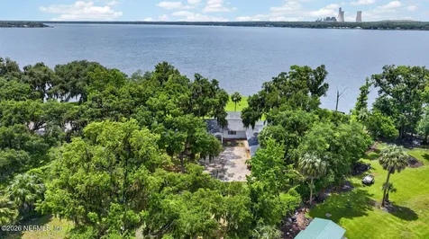 157 W Grandview Drive East Palatka FL 32131