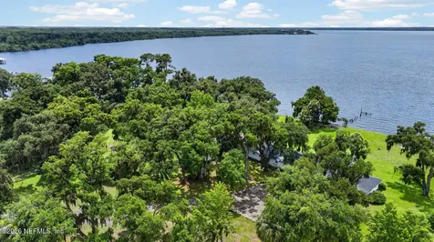 157 W Grandview Drive East Palatka FL 32131