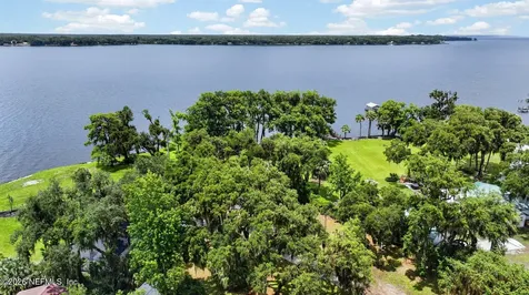 157 W Grandview Drive East Palatka FL 32131