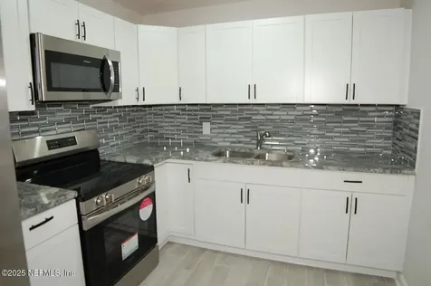 2947 W 45th Street Jacksonville FL 32209