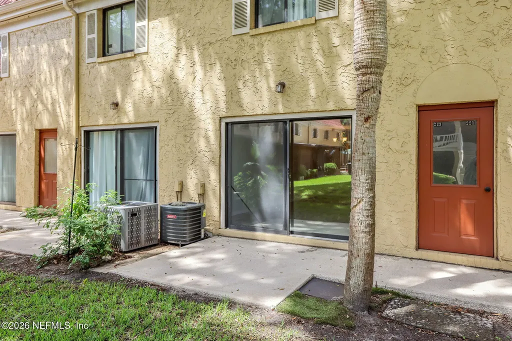 5811 Atlantic Boulevard Jacksonville FL 32207