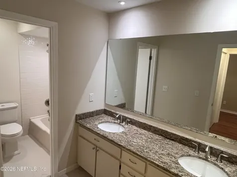 3820 Lavista Circle Jacksonville FL 32217