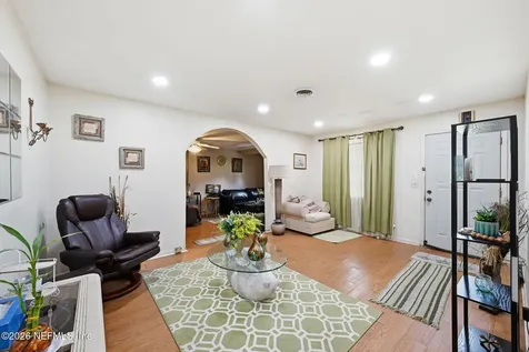 5202 Chivalry Drive Jacksonville FL 32208