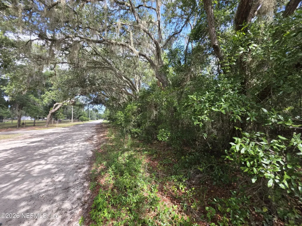 100 Quail Acre Road Pomona Park FL 32181