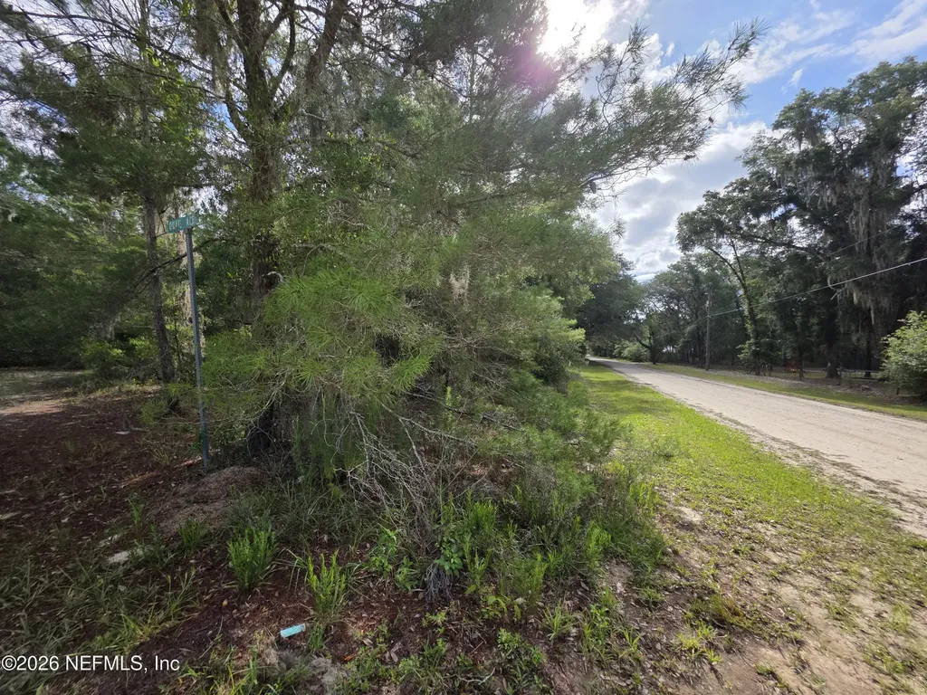100 Quail Acre Road Pomona Park FL 32181