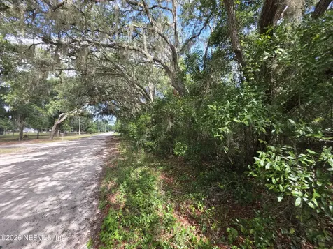100 Quail Acre Road Pomona Park FL 32181