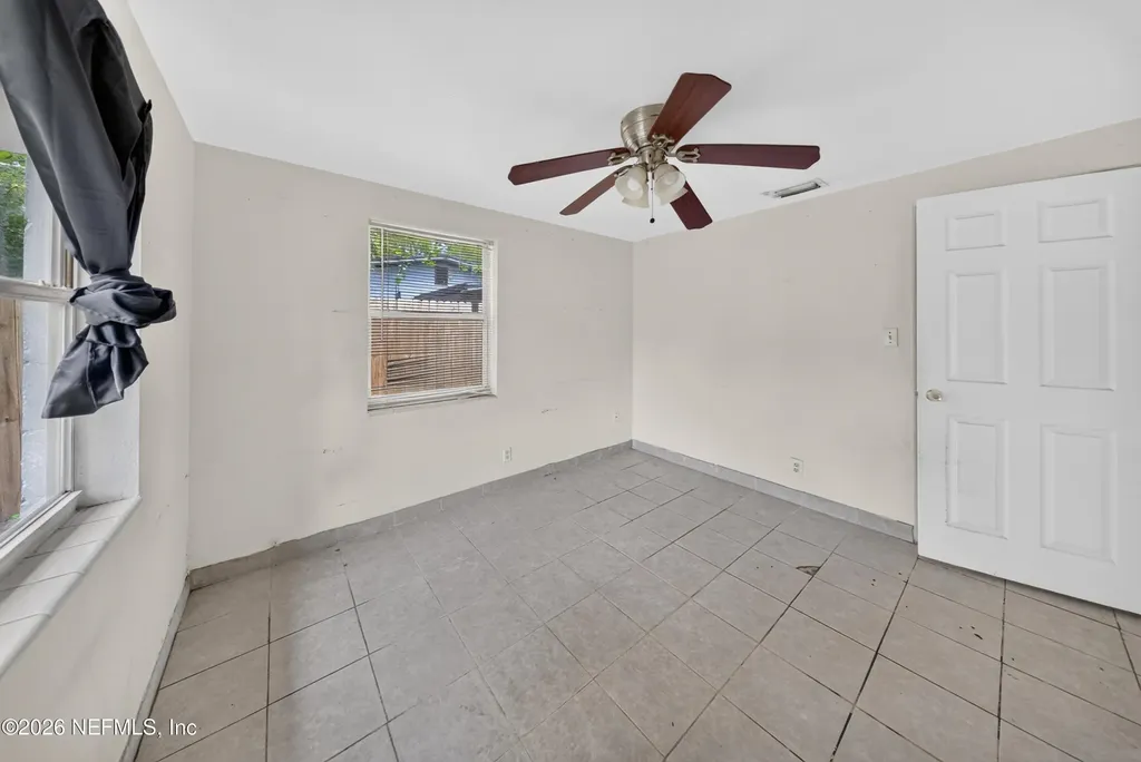7933 Berry Avenue Jacksonville FL 32211