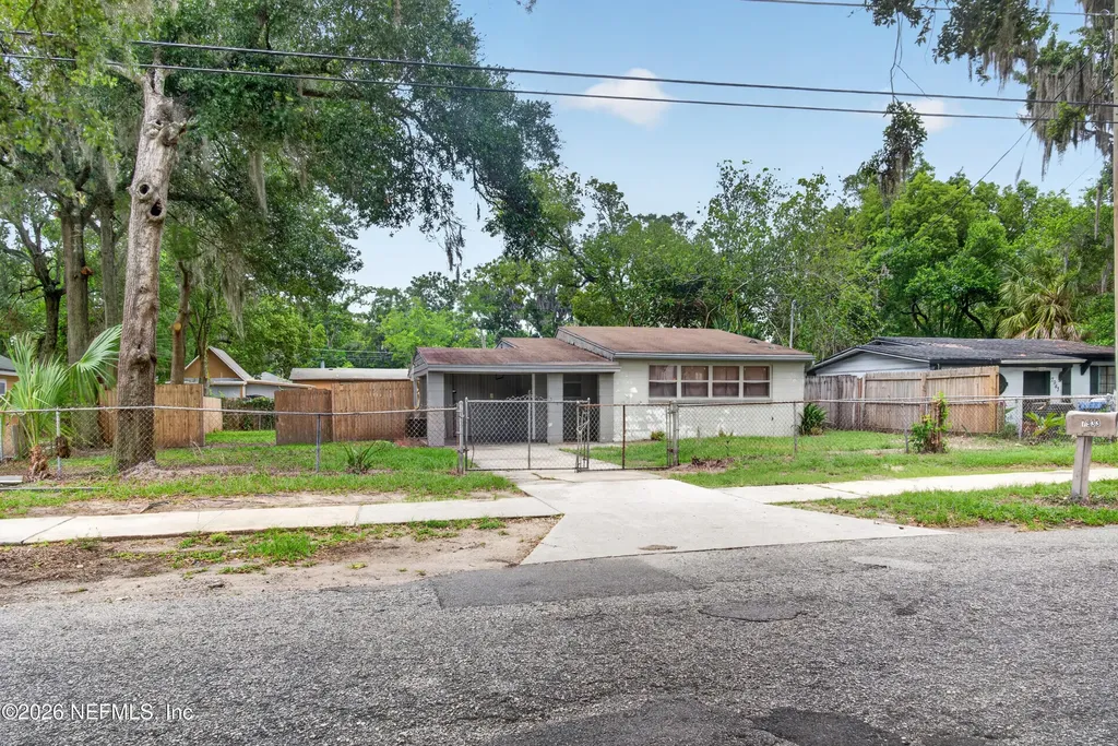 7933 Berry Avenue Jacksonville FL 32211