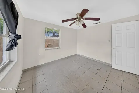 7933 Berry Avenue Jacksonville FL 32211