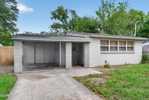 7933 Berry Avenue Jacksonville FL 32211