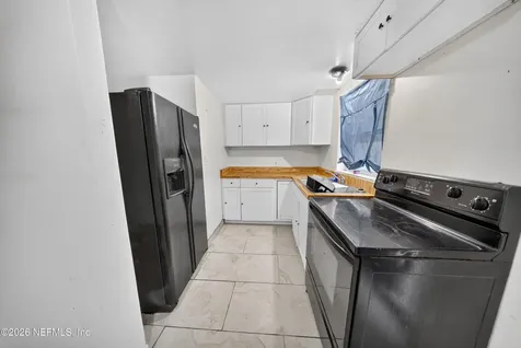 7933 Berry Avenue Jacksonville FL 32211