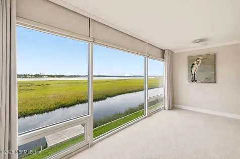 3359 Lighthouse Point Lane Jacksonville FL 32250