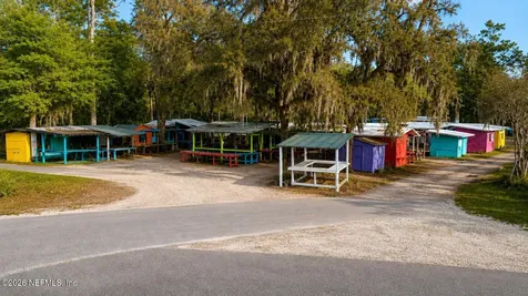 738 S Highway 17 San Mateo FL 32187