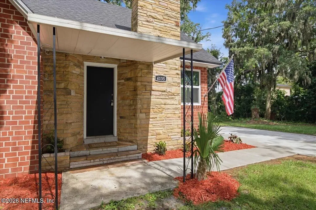 4135 Hudnall Road Jacksonville FL 32207