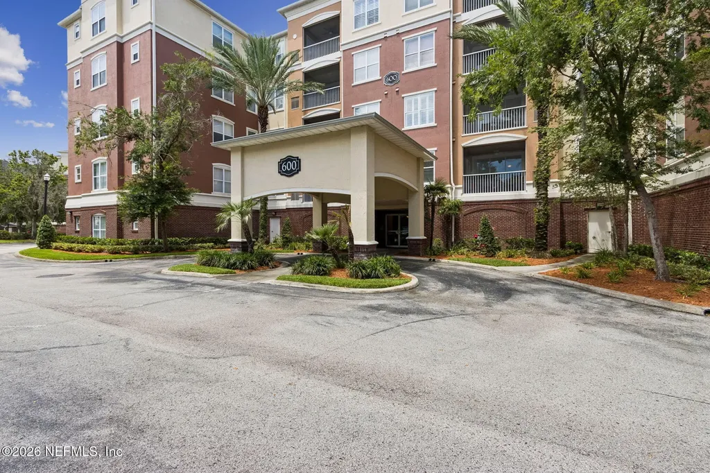 4480 Deerwood Lake Parkway Jacksonville FL 32216