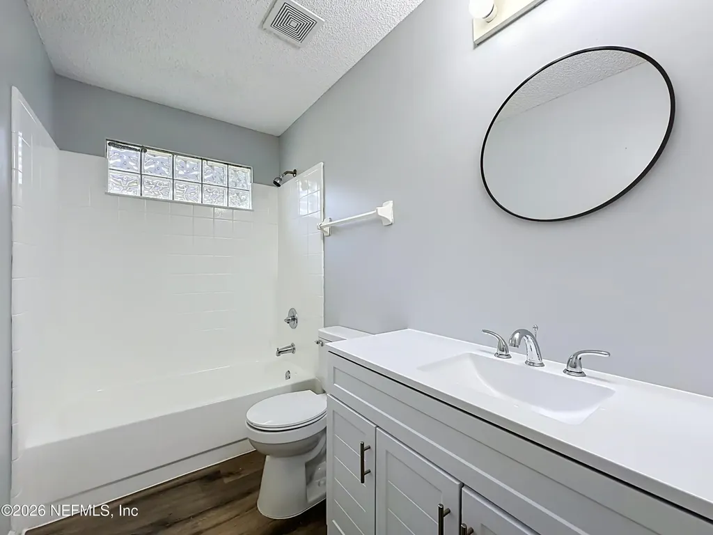 10721 Meadowlea Drive Jacksonville FL 32218