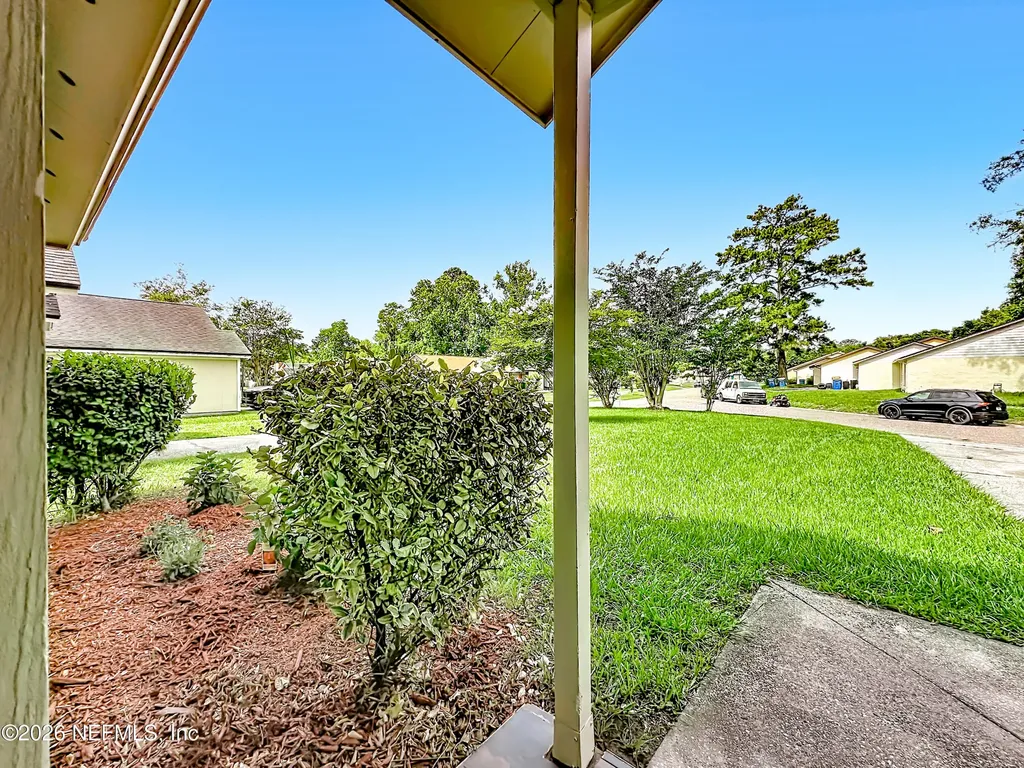 10721 Meadowlea Drive Jacksonville FL 32218
