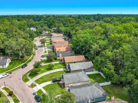10721 Meadowlea Drive Jacksonville FL 32218